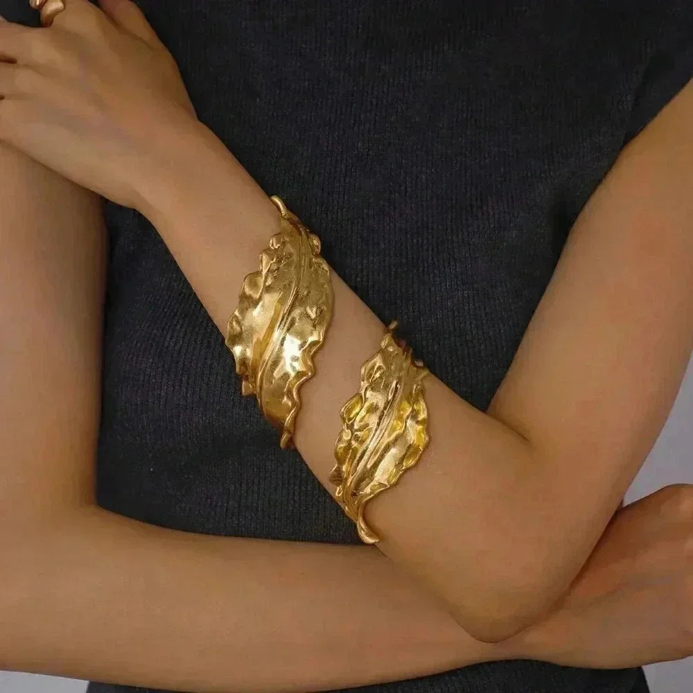 Gold-Colored Preppy Women's High-End Metal Open Bangle Bracelet